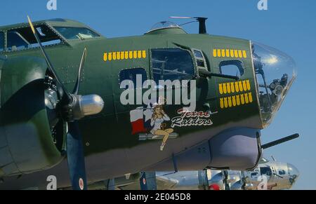 Arte popolare decorativa e personalizzata dipinta su aerei militari da combattimento Foto Stock