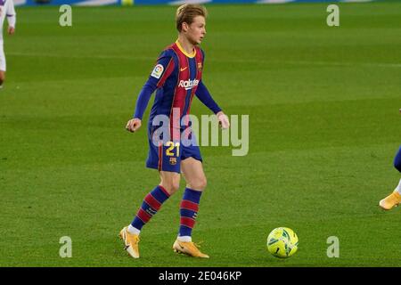 Camp Nou, Barcellona, Catalogna, Spagna. 29 Dic 2020. La Liga Football, Barcellona contro Eibar; Frenkie de Jong FC Barcelona midfielder Credit: Action Plus Sports/Alamy Live News Foto Stock