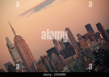Tramonto invernale su New York Foto Stock