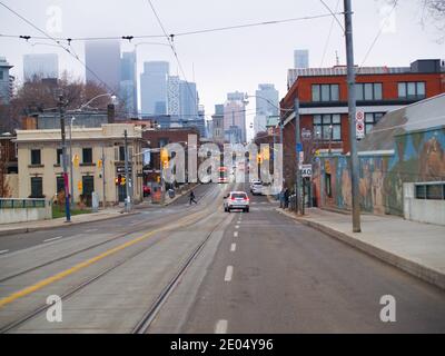 Vita su Queen Street Toronto Foto Stock