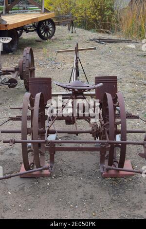 Vecchie attrezzature agricole al Daley Ranch, Escondido, California. Foto Stock