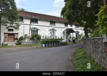 Old Building of Diagnostic Research Laboratories near Royal Western India Turf Club Limited, Pune Race Course Camp, Foto Stock