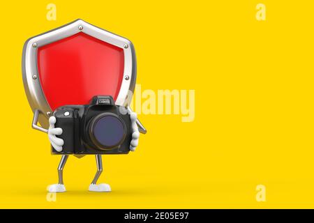 Red Metal Protection Shield Mascot personaggio con fotocamera digitale moderna su sfondo giallo. Rendering 3d Foto Stock