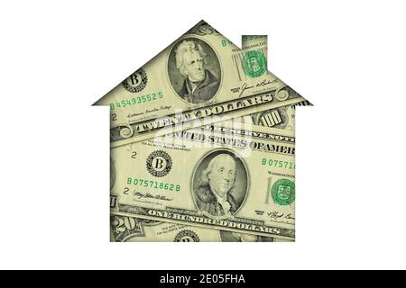 Casa fatta di monete in dollari e banconote su sfondo bianco - concetto di casa e di affari immobiliari Foto Stock