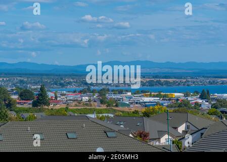 TAUPO, NUOVA ZELANDA, 12 FEBBRAIO 2020: Veduta aerea della città di Taupo in Nuova Zelanda Foto Stock