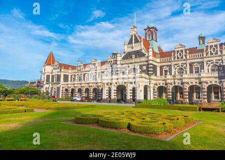 DUNEDIN, NUOVA ZELANDA, 24 GENNAIO 2020: Stazione ferroviaria a Dunedin, Nuova Zelanda Foto Stock