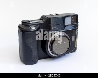 Fujifilm GA645 fotocamera professionale media con messa a fuoco automatica Foto Stock