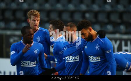 Paisley, Renfrewshire, Regno Unito. 30 dicembre 2020; St Mirren Park, Paisley, Renfrewshire, Scozia; Scottish Premiership Football, St Mirren vs Rangers; Kemar Roife of Rangers celebra dopo che ha reso 1-0 ai Rangers nel 26esimo minuto Credit: Action Plus Sports Images/Alamy Live News Foto Stock