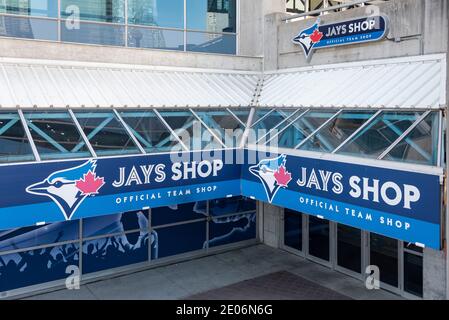 Blue Jays Shop: Negozio ufficiale della squadra di baseball. I fan amano acquistare attrezzature sportive come le maglie per supportare la loro squadra.i Blue Jays rappresentano no Foto Stock