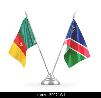 Bandiere da tavolo in Namibia e Camerun isolate su sfondo bianco 3D rendering Foto Stock