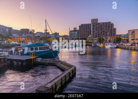 HOBART, AUSTRALIA, 21 FEBBRAIO 2020: Molo Victoria al porto di Hobart in Australia Foto Stock