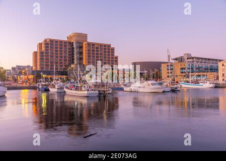 HOBART, AUSTRALIA, 21 FEBBRAIO 2020: Molo Victoria al porto di Hobart in Australia Foto Stock