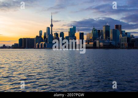 Vista di Toronto al tramonto