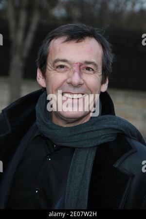 Jean-Luc Reichmann ha partecipato ad una registrazione televisiva a Parigi, Francia, il 4 gennaio 2012. Foto di Denis Guignebourg/ABACAPRESS.COM Foto Stock