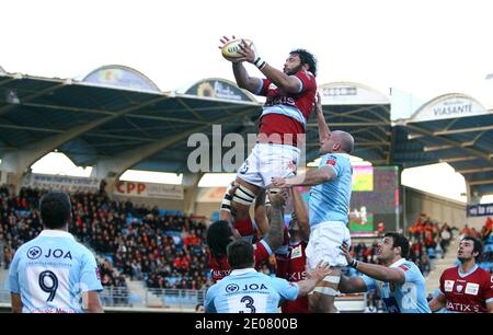 Corse Metro 92's Lionel Nallet durante la gara di rugby Top 14 francese, USAP Vs Racing Metro 92 allo stadio Aime Giral di Perpignan, a sud della Francia, il 7 gennaio 2012. La partita si è conclusa con un sorteggio di 14-14. Foto di Michel Clementz/ABACAPRESS.COM Foto Stock