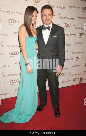 Christina McLarty e David Arquette partecipano al 'quinto gala annuale del cielo' dell'Art of Elysium, tenuto presso la storica Union Station di Los Angeles, CA, USA il 14 gennaio 2012. Foto di Greylock/ABACAPRESS.COM Foto Stock