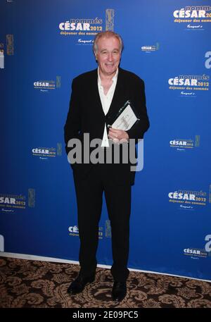 Bernard le Coq festeggia la sua nomina durante il 37o Cesar Nominees Luncheon tenutosi al ristorante Fouquet a Parigi, in Francia, il 4 febbraio 2012. Foto di Denis Guignebourg/ABACAPRESS.COM Foto Stock