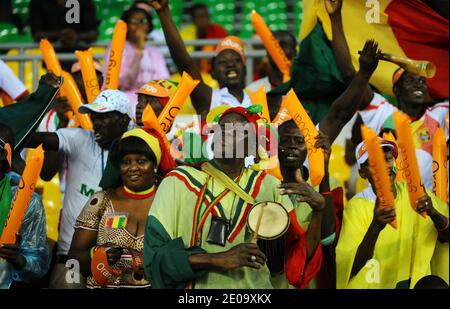 Tifosi e sostenitori del Mali durante la Coppa Africana delle Nazioni 2012, Semifinale, Mali vs Costa d'Avorio allo stade de l'amitie di Libreville, Gabon, l'8 febbraio 2012. Costa d'Avorio ha vinto 1-0. Foto di ABACXAPRESS.COM Foto Stock