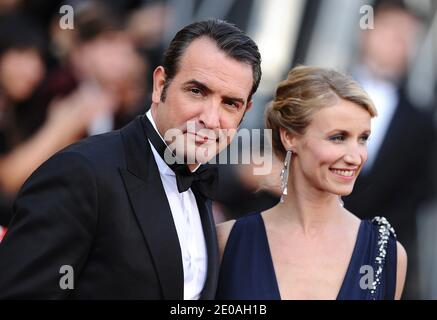 Jean Dujardin e Alexandra Lamy arrivano all'84° Premio annuale dell'Accademia, tenutosi presso il Kodak Theatre di Los Angeles, CA, USA il 26 febbraio 2012. Foto di Lionel Hahn/ABACAPRESS.COM Foto Stock