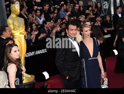 Jean Dujardin e Alexandra Lamy arrivano all'84° Premio annuale dell'Accademia, tenutosi presso il Kodak Theatre di Los Angeles, CA, USA il 26 febbraio 2012. Foto di Lionel Hahn/ABACAPRESS.COM Foto Stock