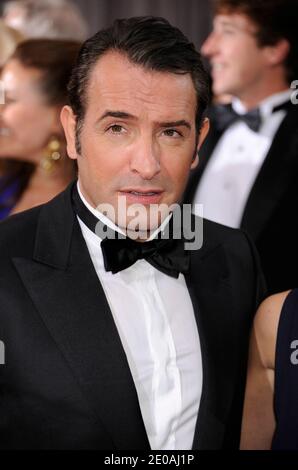 Jean Dujardin arriva per l'84° Premio annuale dell'Accademia tenuto presso il Kodak Theatre di Hollywood, CA, USA il 26 febbraio 2012. Foto di Greylock/ABACAPRESS.COM Foto Stock