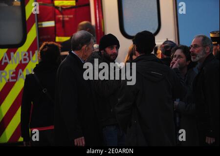 Arrivee a Villacoublay des deux journalistes francais, Edith Bouvier et William Daniels sont rente en France, le president Nicolas Sarkozy les a acceuilli sur le tarmac de l'aeroport militaire en compagnie de leurs famille et de la region du journal le Figaro, Etienne Mougeotte et Dassault Serge. Mousse/ABACAPRESS.COM Foto Stock