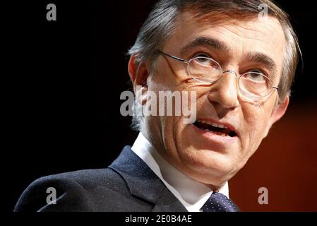 Philippe Douste-Blazy alla riunione della campagna del presidente del partito del centrista del modem e candidato alle elezioni presidenziali francesi del 2012, Francois Bayrou a Tolosa, Francia, il 10 marzo 2012. Foto di Patrick Bernard/ABACAPRESS.COM Foto Stock