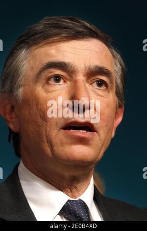 Philippe Douste-Blazy alla riunione della campagna del presidente del partito del centrista del modem e candidato alle elezioni presidenziali francesi del 2012, Francois Bayrou a Tolosa, Francia, il 10 marzo 2012. Foto di Patrick Bernard/ABACAPRESS.COM Foto Stock