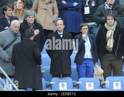 Stephane le foll candidato socialista alle elezioni presidenziali francesi Francois Hollande e il sindaco e consulente sportivo di Rouen Valerie Fourneyron durante il torneo Rugby RBS 6 Nations, France Vs England allo Stade de France a Saint-Denis, vicino a Parigi, Francia, il 11 marzo 2012. L'Inghilterra ha vinto il 24-22. Foto di ABACAPRESS.COM Foto Stock