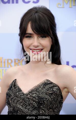 Lily Collins arriva al Mirror Mirror Los Angeles in anteprima al Grauman's Chinese Theatre di Hollywood, Los Angeles, California, USA, 17 marzo 2012. Foto di Lionel Hahn/ABACAPRESS.COM Foto Stock