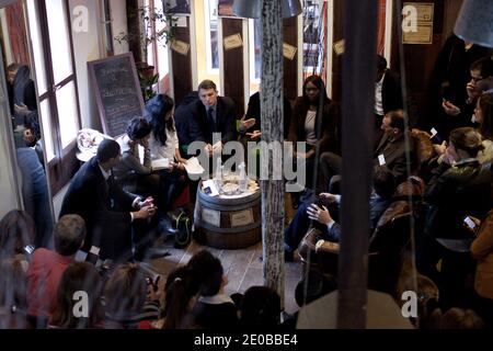 Vincent Peillon e Najat Vallaud-Belkacem prendono parte ad un seminario di imprenditori innovatori, a Parigi, in Francia, il 19 marzo 2012. Foto di Stephane Lemouton/ABACAPRESS.COM. Foto Stock