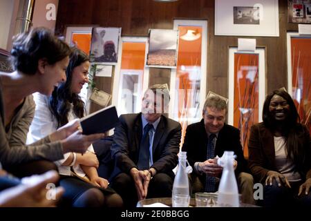 Vincent Peillon e Najat Vallaud-Belkacem prendono parte ad un seminario di imprenditori innovatori, a Parigi, in Francia, il 19 marzo 2012. Foto di Stephane Lemouton/ABACAPRESS.COM. Foto Stock