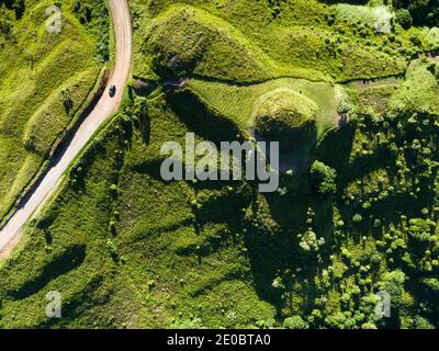 Ked Ra Ngchemiangel, Kamyangel terrazze, semplicemente 'Ked' o 'terrazza', antica collina a schiera fatta dall'uomo, Isola di Babeldaob, Palau, Micronesia, Oceania Foto Stock