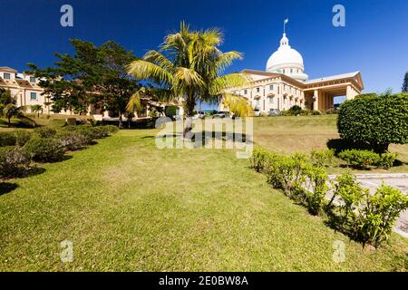 Edificio principale di Palau capitale Nazionale, Ngerulmud, Melekeok, Isola di Babeldaob, Palau, Micronesia, Oceania Foto Stock