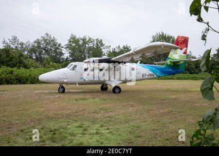 Aereo su pista; Isola degli Uccelli; Seychelles Foto Stock