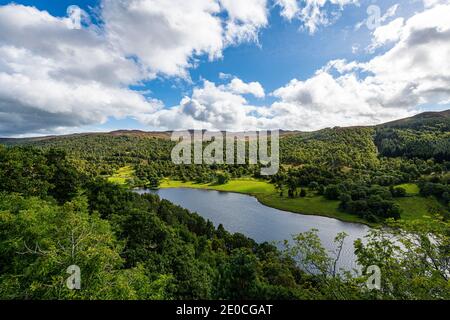 Queens View Over Loch Tummel, Perthshire, Highlands, Scozia, Regno Unito, Europa Foto Stock