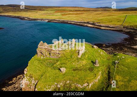 Aereo del Castello di Duntulm, Isola di Skye, Ebridi interne, Scozia, Regno Unito, Europa Foto Stock