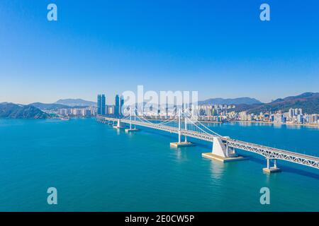 Vista aerea del ponte di Gwangan a Busan, Repubblica di Corea Foto Stock