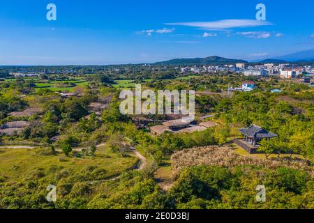 Veduta aerea del villaggio Folk di Jeju nella Repubblica di Corea Foto Stock