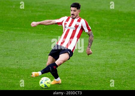 Bilbao, Spagna. 31 dicembre 2020. Yuri Berchiche dell'Athletic Club in azione durante la Liga match tra l'Athletic Club Bilbao e Real Sociedad CF giocato allo stadio San Mames. Credit: Ion Alcoba/Capturasport/Alamy Live News Foto Stock