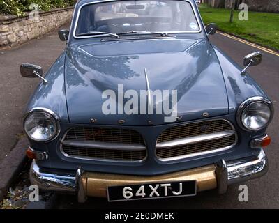 Classic Volvo B-18 122 visto a St Andrews, Fife, Scozia Foto Stock