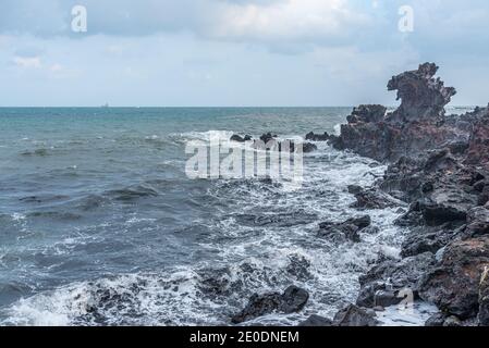 Yongduam Rock a Jeju City, Repubblica di Corea Foto Stock