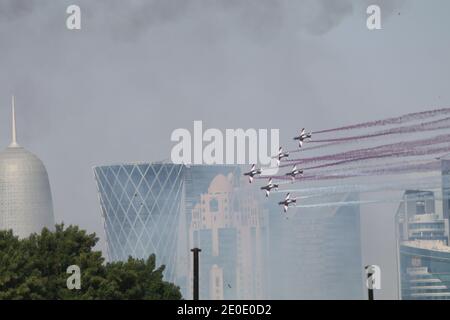 Vista di Airshow sulla Giornata Nazionale del Qatar 2020 a Doha, Qatar Foto Stock