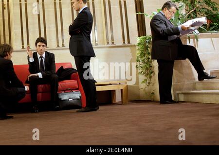 Marc Trevidic, il principale giudice antiterrorismo francese, attende un'audizione della commissione senatoriale di controllo dell'applicazione della legge, al senato francese, il 04 aprile 2012, a Parigi, Francia. Foto di Stephane Lemouton/ABACAPRESS.COM. Foto Stock