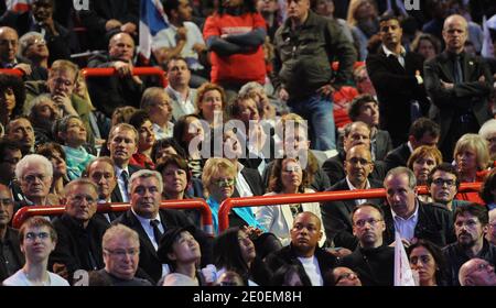 Lionel, Bertrand Delanoe, Martine Aubry, Eva Joly, Segolene Royal, Harlem Desir, Edith Cresson ed Elisabteh Guigou, dietro Guillaume Garot, David Assouline, Benoit Hamon e Jean-Christophe Cambadelis sono stati raffigurati durante il candidato del Partito Socialista d'opposizione francese (PS) alle elezioni presidenziali francesi del 2012, riunione della campagna di Francois Hollande al Palais Omnisports Paris-Bercy (POPB) a Parigi, Francia, il 29 aprile 2012. Foto di Mousse/ABACAPRESS.COM Foto Stock