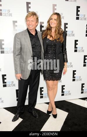 Nigel Lythgoe e Olivia Lee partecipano al '2012 e! Televisione di rete upfront', tenuto a Gotham Hall a New York City, NY, USA, il 30 aprile 2012. Foto di Greylock/ABACAPRESS.COM Foto Stock