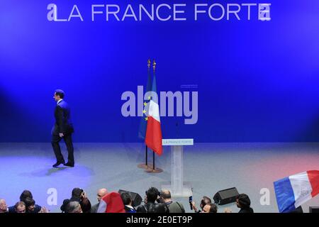 Nicolas Sarkozy, candidato di destra in carica dopo l'ammissione dei suoi sostenitori dopo il secondo turno delle elezioni presidenziali francesi nella sala ' la Mutualite' di Parigi, Francia, il 06 maggio 2012. Il suo avversario candidato socialista Francois Hollande è stato eletto il primo presidente socialista francese in quasi due decenni di domenica, affrontando una sconfitta umiliante per Nicolas Sarkozy, in carica, e scuotendo la politica europea. Foto di Nicolas Gouhier/ABACAPRESS.COM Foto Stock