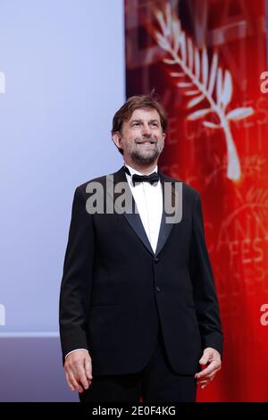 Nanni Moretti (indossando un Giorgio Armani su misura tuxedo) in scena alla  cerimonia di apertura tenutasi al Palais des Festivals durante il 65°  Festival di Cannes il 16 maggio 2012 a Cannes, Francia. Foto di Frederic  Nebinger/ABACAPRESS.COM Foto 