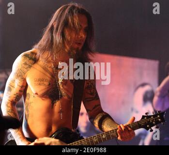 Dave Navarro con l'aggiunta di Jane che si esibisce in concerto al Fillmore di Miami Beach, Florida, il 18 maggio 2012. Foto di Michael Bush/ABACAPRESS.COM Foto Stock