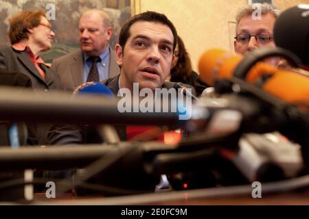 Leader greco della Coalizione del partito di sinistra radicale SYRIZA, Alexis Tsipras è raffigurato durante una conferenza stampa all'Assemblea Nazionale, a Parigi, Francia, il 21 maggio 2012. Foto di Stephane Lemouton/ABACAPRESS.COM Foto Stock